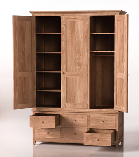 Oak wardrobe - CAD drawings as presented to client prior to commencing construction.. Oak wardrobe - CAD drawings as presented to client prior to commencing construction..